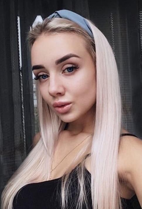 Путана Вика Блондинка c 2 размером груди у метро Горьковская Санкт-Петербург Фото - 2